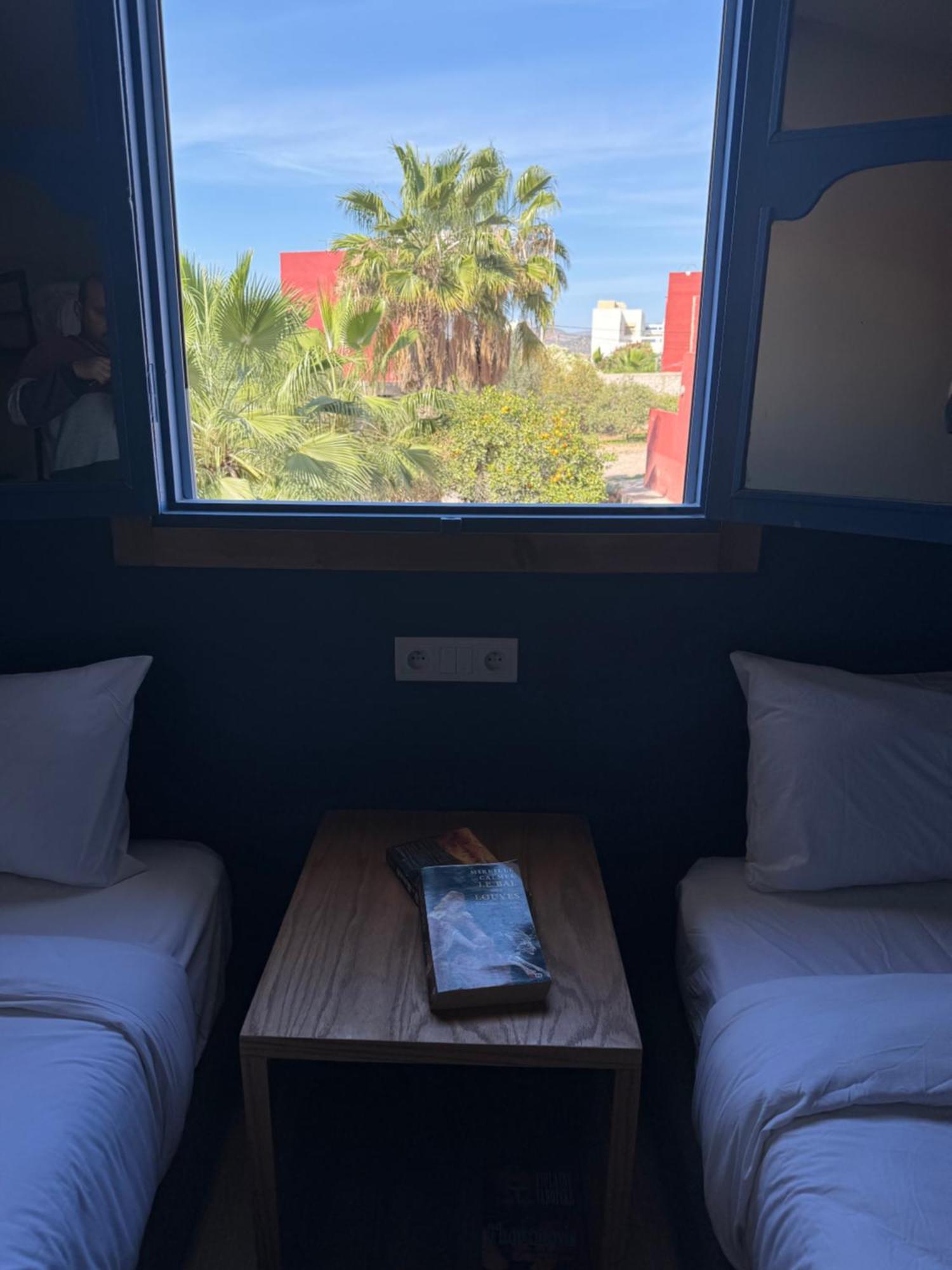 Playa Del Sol Surf House Vandrehjem Tamraght Eksteriør billede